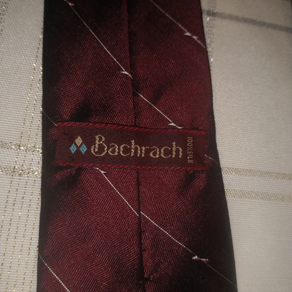 Bachrach Mens Neck Tie Red Maroon White Pin Striped 56 X 3 " - Picture 6 of 6